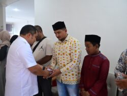 Pj Bupati Iswanto Salurkan Bantuan Uang Saku untuk Duta Aceh Besar di MTQ Samarinda