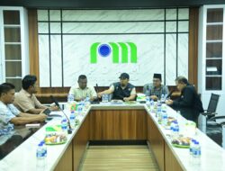 Pj Bupati Aceh Besar Terima Paparan Dewas dan Direksi PDAM Tirta Mountala