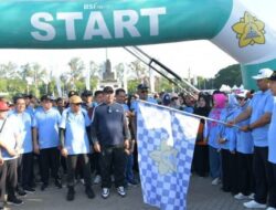 Pj Gubernur Safrizal Lepas Jalan Santai dan Meriahkan Hari Keluarga USK ke-63