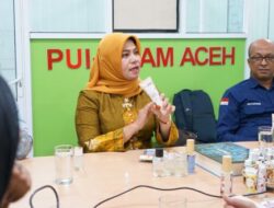 Pj Ketua Dekranasda Aceh Kunjungi ARC USK, Dorong Pengembangan Produk Minyak Nilam Aceh