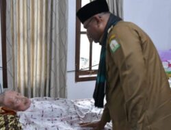 Pj Gubernur Safrizal Berkunjung ke Aceh Jaya, Hadiri Maulid Nabi dan Besuk Ulama yang Sakit