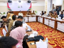 Plt. Sekda Pimpin Pertemuan bersama Bawaslu Bahas Kesiapan Pilkada Serentak 2024 di Aceh