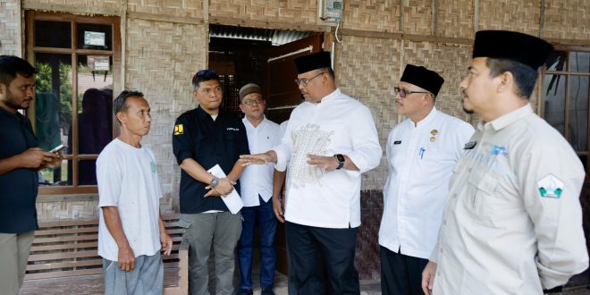 Pj Gubernur Safrizal Tinjau Verifikasi Pembangunan Rumah Layak Huni di Bireuen