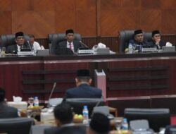 Plt Sekda Hadiri Paripurna DPRA, Tetapkan Qanun Tata Tertib DPR Aceh