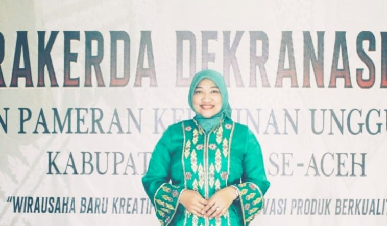 Bersama Cut Rezky Handayani Dekranasda Aceh Besar Mengukir Prestasi