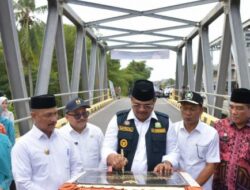 Pj Gubernur Safrizal Resmikan Jembatan Tutu Panyang Samalanga
