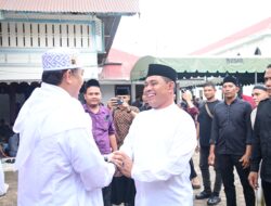 Bupati Aceh Besar Takziah ke Rumah Duka Almarhum Abu Kuta Krueng