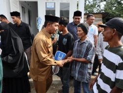 Wabup Aceh Besar Serahkan Rumah Layak Huni untuk Warga Glee Jai