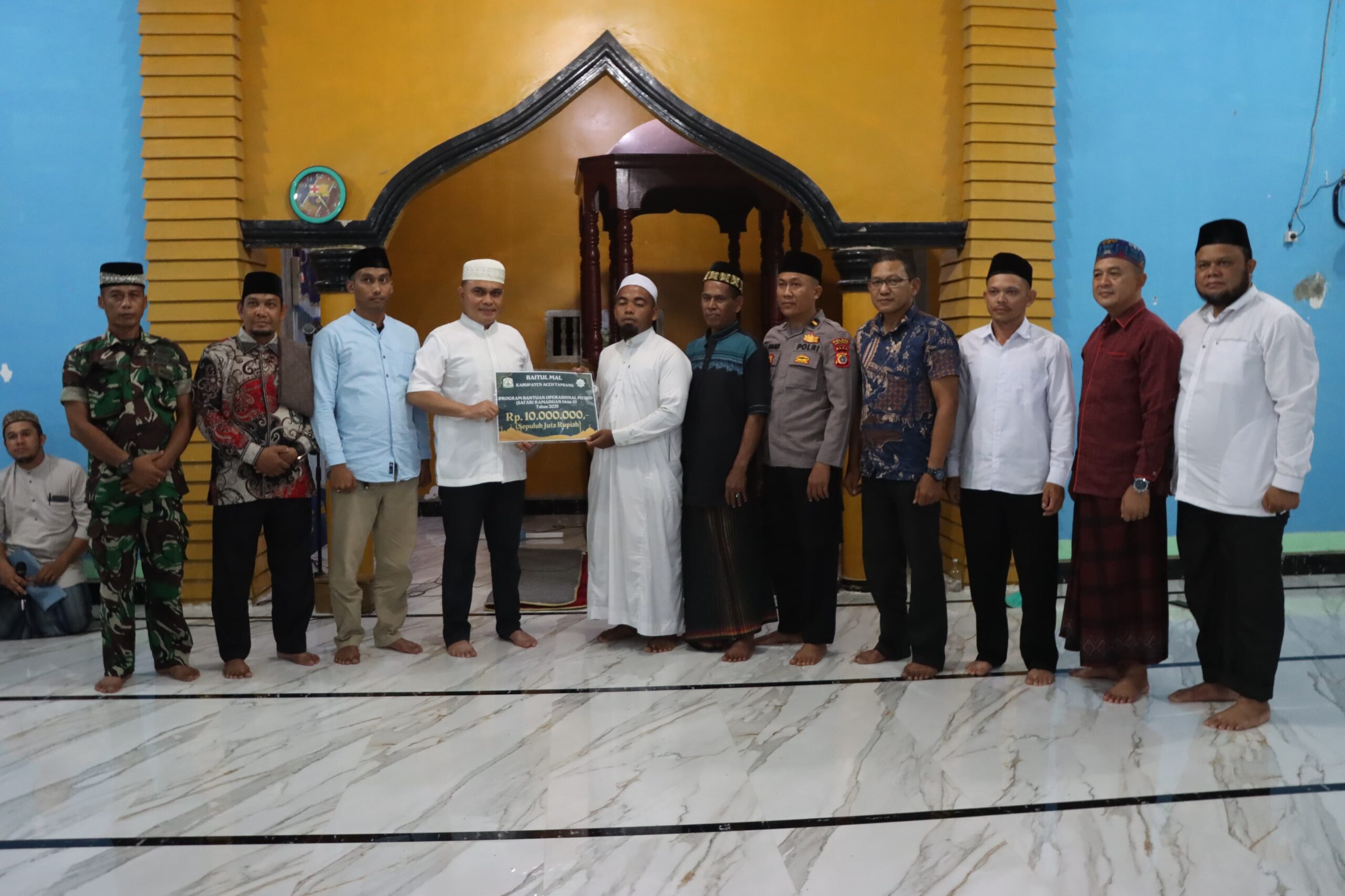 Masjid Babul Jannah Teluk Halban Terima Bantuan Dari Forkopimda Aceh Tamiang