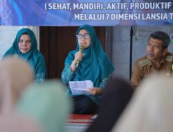 Wakil Ketua TP PKK Aceh Besar Launching Sekolah Lansia di Peukan Bada