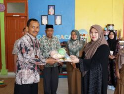 TK Dharma Wanita Kota Jantho Terima APE dari BPMP Aceh