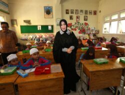 Wali Kota Illiza Kunjungi SDN 50, Kawal Program MBG