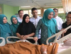 Ketua PKK Aceh Tinjau Layanan Publik di RSUDZA dan Jenguk Pasien