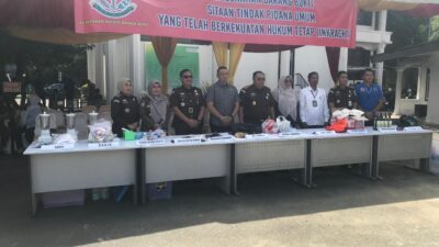 Kejaksaan Negeri Banda Aceh Musnahkan Sabu dan Miras