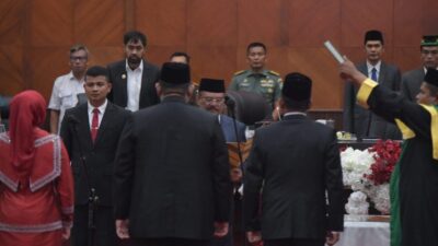 Mualem Hadiri Paripurna Pelantikan Anggota DPRA