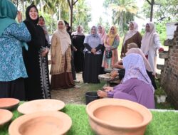 Dekranasda Aceh Besar Ajak Masyarakat Beli Produk Lokal