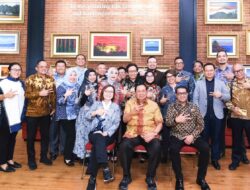 SBY Sambut Kemen Ekraf di Cikeas Art Gallery, Jelaskan Karya Seni