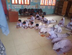 Terkait Siswa Belajar Di Lantai, Kabid SD: Mobiler Rusak Karena Banjir
