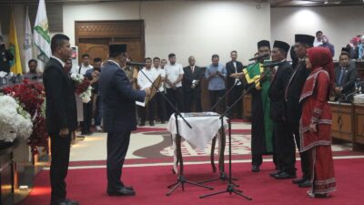 Salmawati Resmi Dilantik Sebagai Anggota DPRA, Mualem Ikut Hadir