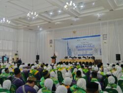 Bupati Pijay Ikut Lepas CJH Kloter Lima di Asrama Haji Banda Aceh