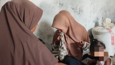 Isak Tangis Istri Nelayan Pecah Saat Ceritakan Suami Titip Anak