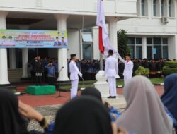 Sekda Lhokseumawe Tekankan Pendidikan Bersih, Berkarakter, dan Tanpa Pungli di Upacara Hardiknas 2025
