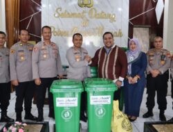 PT. BAS Cabang Bener Meriah Serahkan 10 Tong Sampah ke Polres