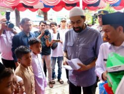 Seribu Anak Yatim di Aceh Barat Dapat Santunan dari Mualem