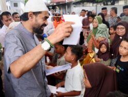Mualem Santuni Anak Yatim di Aceh Barat, Nagan Raya, dan Abdya