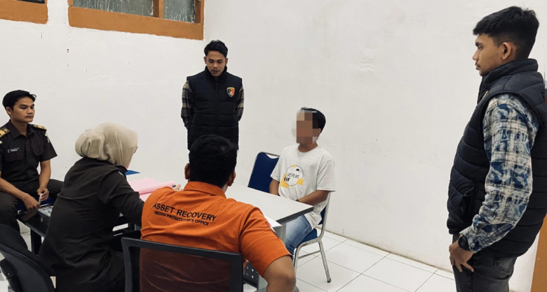 Polres Aceh Selatan Serahkan Tersangka Kasus Penganiayaan ke Kejaksaan