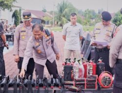 Kapolres Aceh Jaya Lakukan Pengecekan Senjata Api Anggota