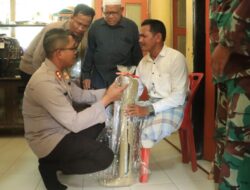 Kapolres Serahkan Bantuan Kaki Palsu Kepada Warga