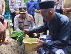 Kapolres Aceh Utara Letakkan Batu Pertama Program Bedah Rumah