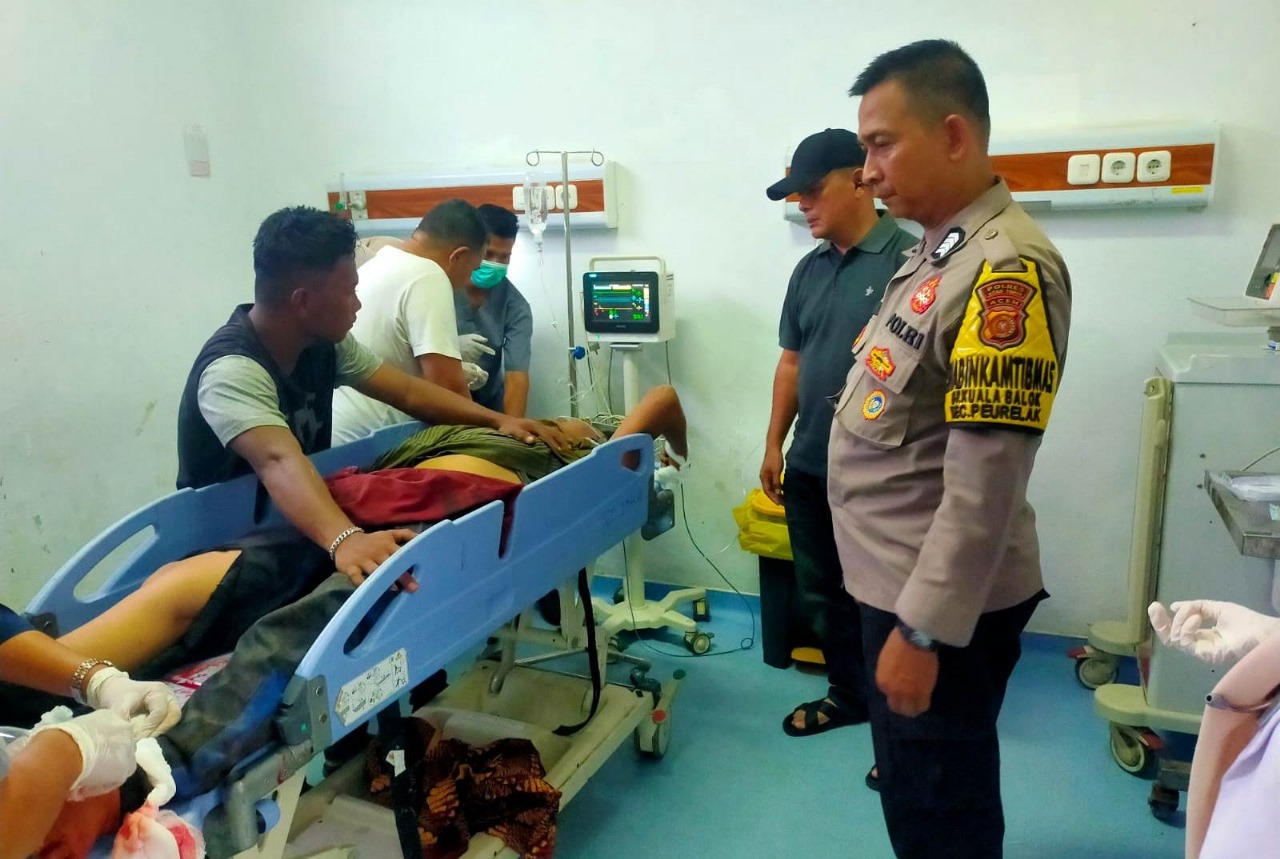 Dua Warga Medan Tersengat Listrik Saat Bangun Kubah Mesjid