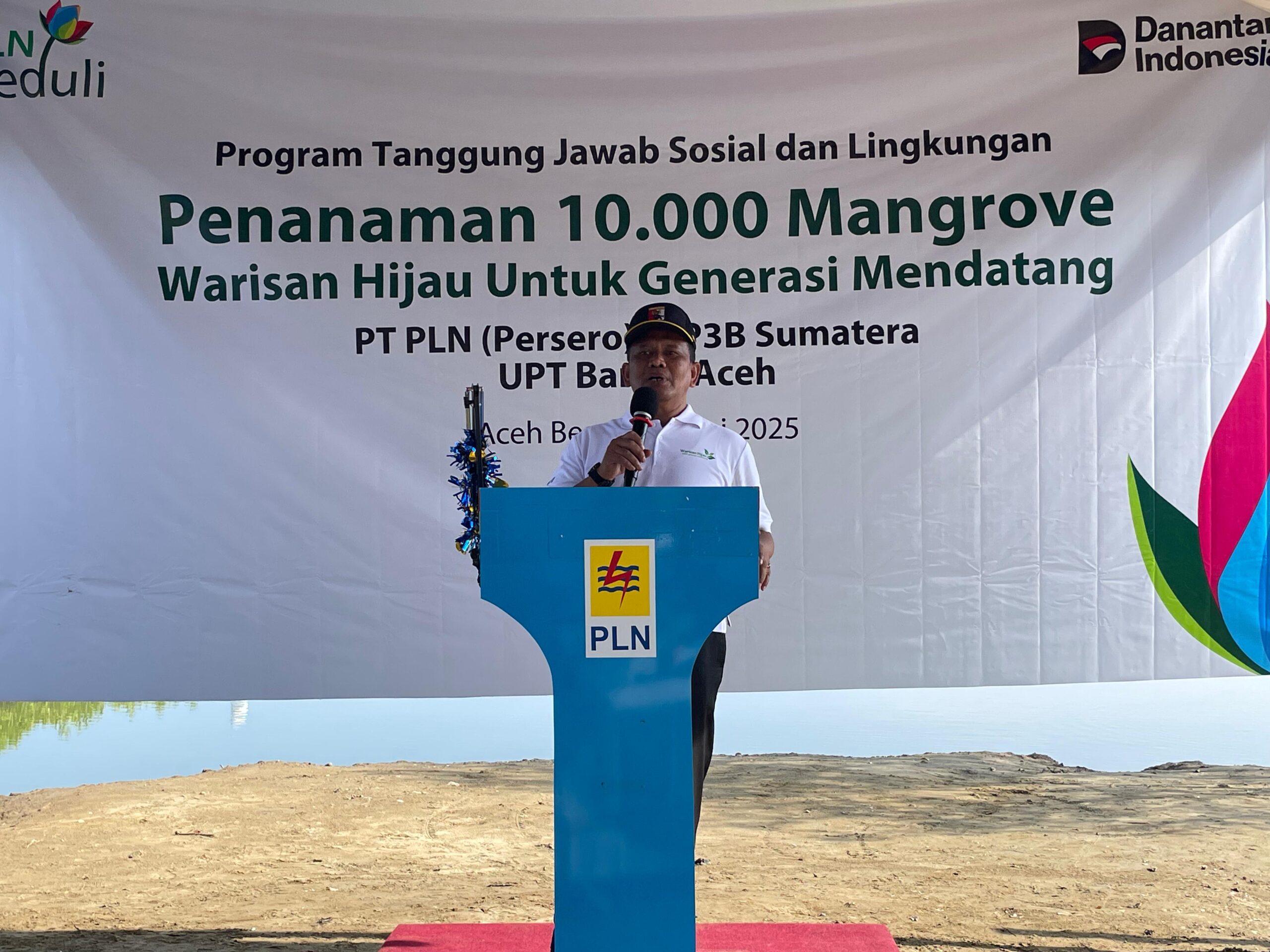 PLN Tanam Mangrove, Pemkab Aceh Besar beri Dukungan