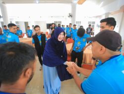 Lepas Tim Sepak Bola Pra Pora, Iliza Beri Motivasi