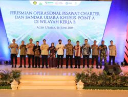 Wali Kota Lhokseumawe Sambut Mualem saat Resmikan Pesawat dan Bandar Udara Point A