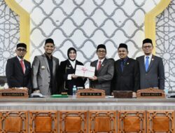 Pemko Banda Aceh Serahkan Raqan RPJM 2025–2029 ke DPRK