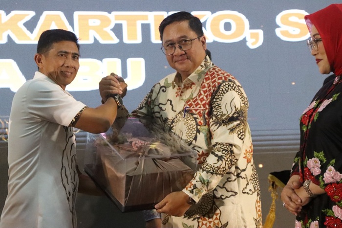 Polda Aceh Gelar Kenal Pamit, Marzuki Ali: Dedikasi Achmad Kartiko Patut Diapresiasi