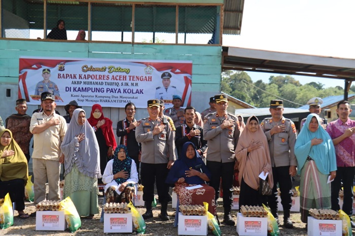 Polres Aceh Tengah Salurkan Sembako untuk Warga Paya Kolak