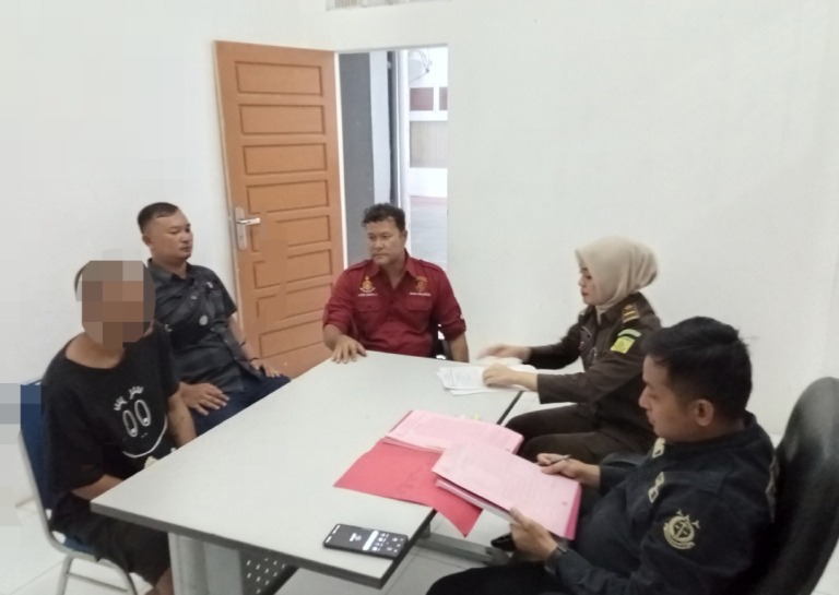 Polres Aceh Selatan Serahkan Tersangka dan Barang Bukti Kasus Pencurian