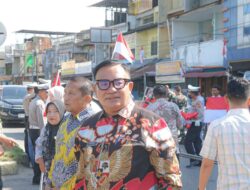 Jelang HUT RI Ke-80, Bupati Fakhry Bagikan 10 Juta Bendera