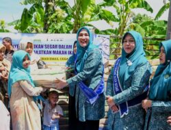 Sebanyak 5,4 Ton Ikan Segar Dibagikan Kepada 560 Keluarga
