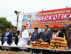 Di HUT Ke-80 RI, Bupati dan Kapolres Aceh Tenggara Musnahkan Barang Bukti Narkotika