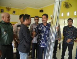 Korban Angin Kencang di Peukan Bada Dapat Bantuan Material