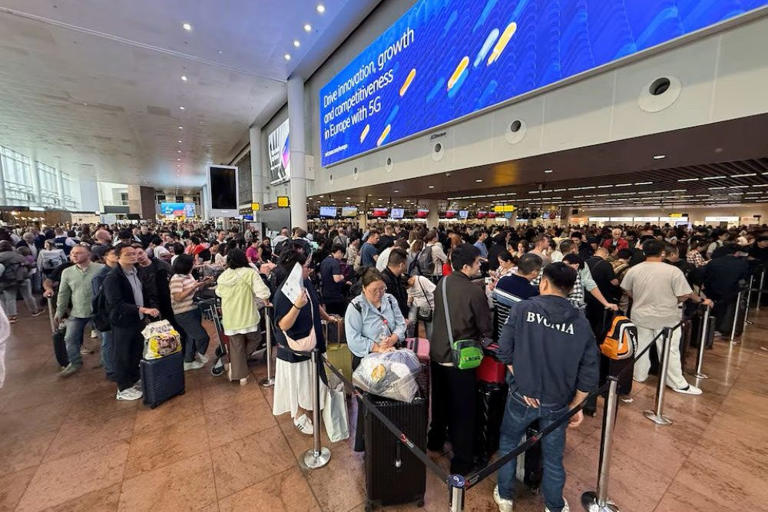 Bandara Lumpuh