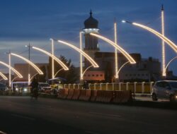 Pemko Banda Aceh Pasang 456 Lampu LED untuk Terangi Kota