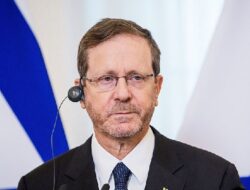 Ribuan Warga Minta Pemerintah Inggris Tangkap Presiden Israel