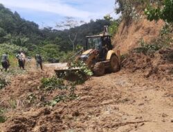 Material Longsor Berhasil Dibersihkan, Jalan ke Kemuneng Hulu Sudah Bisa Dilalui