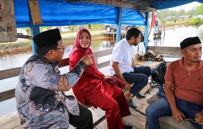 Mualem Naik Rakit